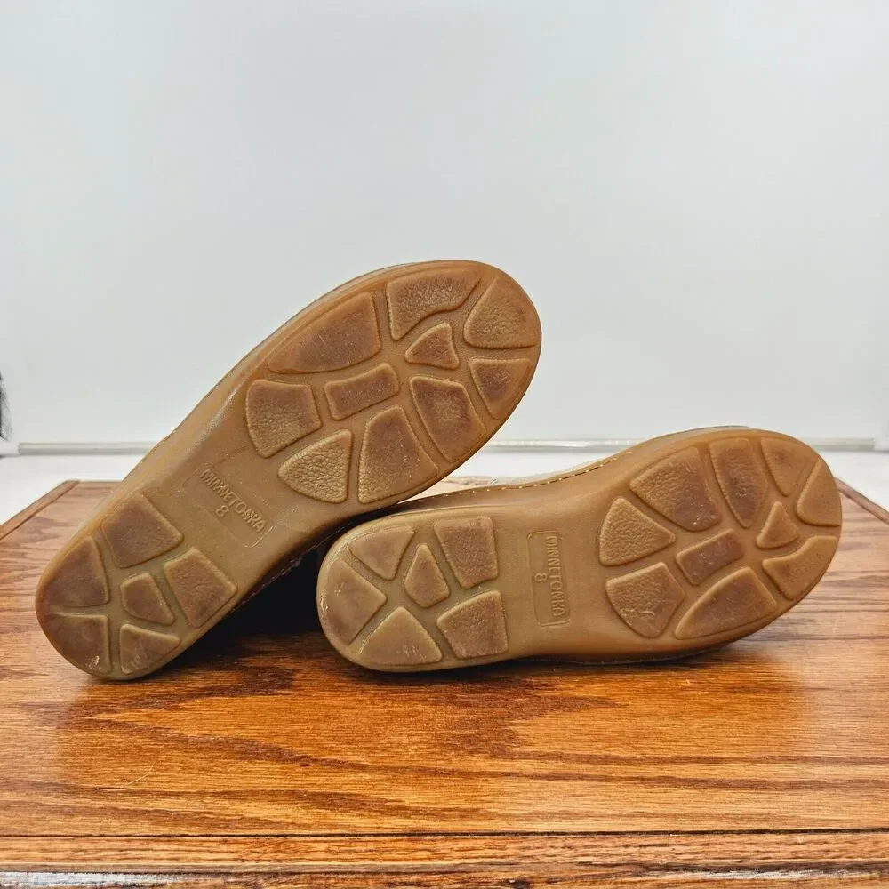 Minnetonka Snow Boots Ivory Brown Suede Round Toe Womens 8 Pull On Mid Top Solid